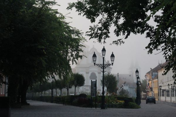Morning mist in Vac